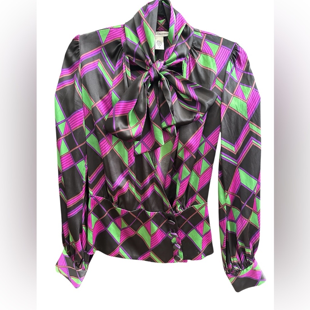 Diane Von Furstenberg Black and Pink Geometric Blouse